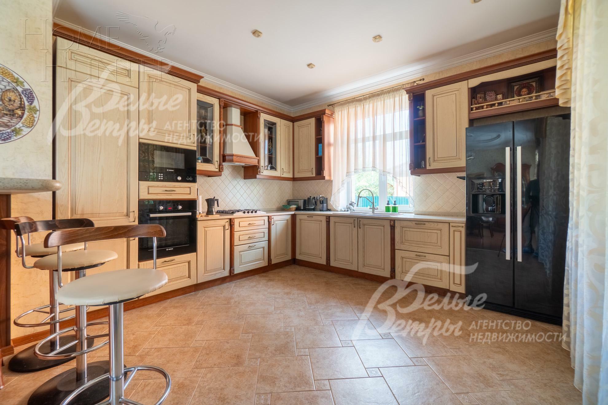 2-этажный коттедж 373.5 м² с отделкой