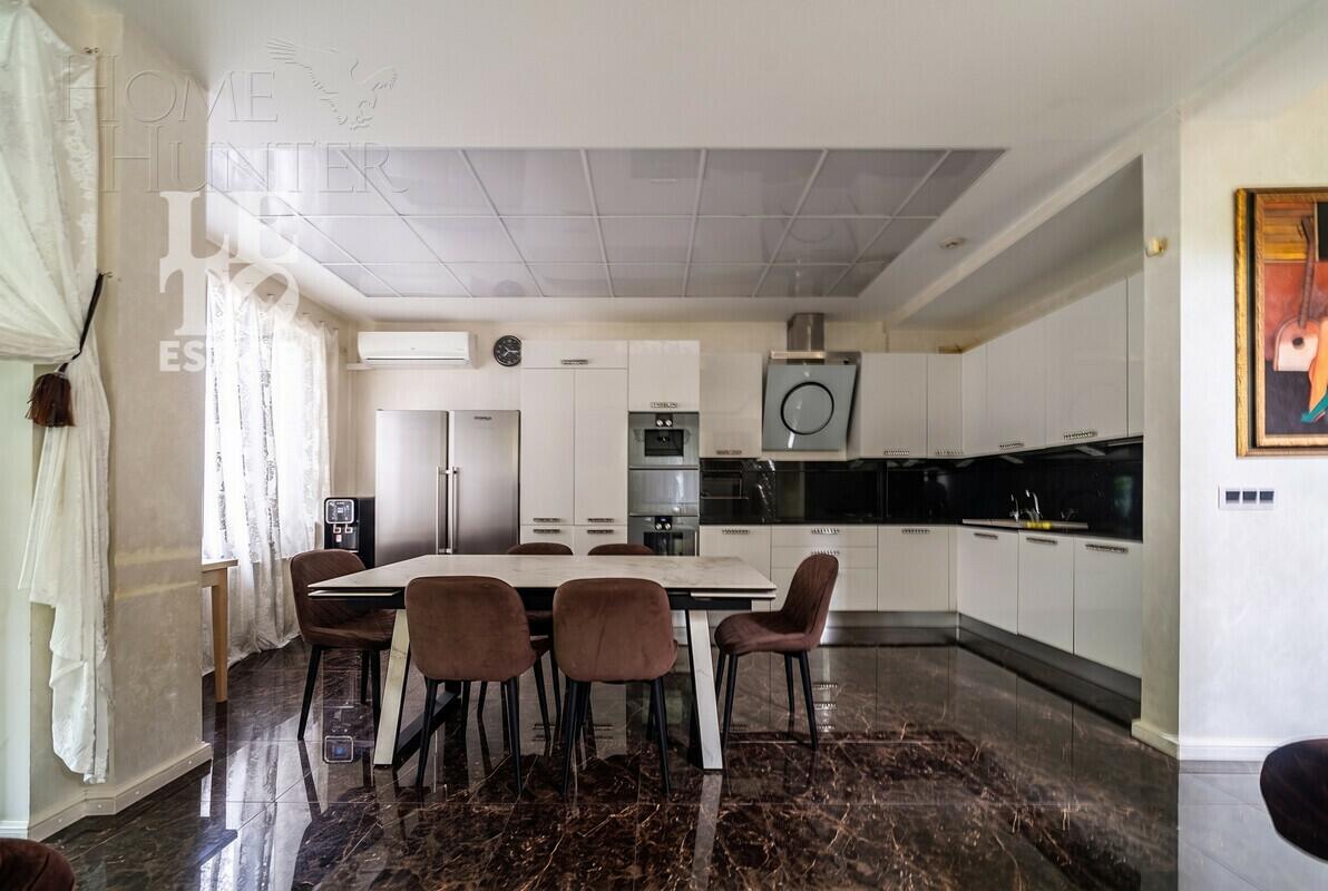 2-этажный таунхаус 210 м² с отделкой