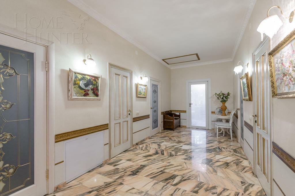 2-этажный коттедж 750 м² с отделкой