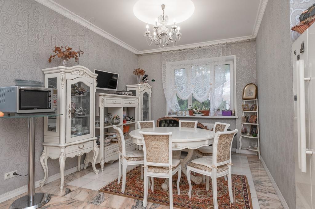 2-этажный коттедж 750 м² с отделкой