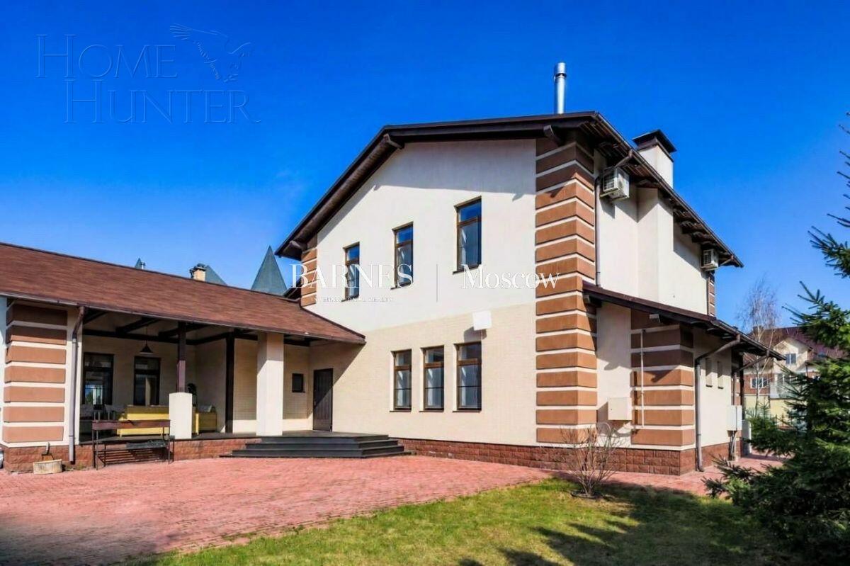 2-этажный коттедж 380 м² с отделкой