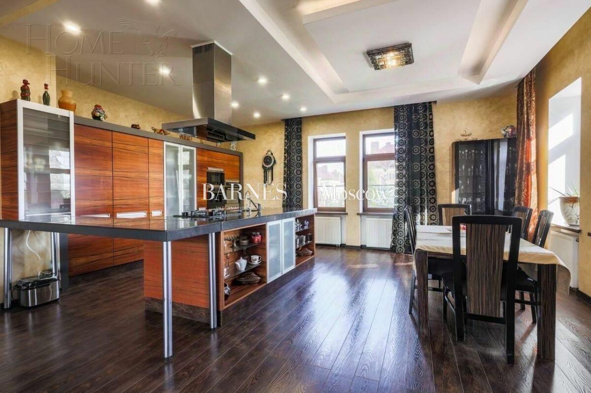 2-этажный коттедж 380 м² с отделкой