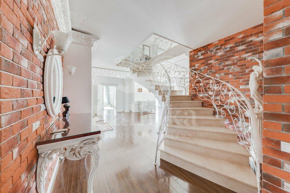 2-УРОВНЕВАЯ КВАРТИРА С ОТДЕЛКОЙ 242 М² НА 21 ЭТАЖЕ