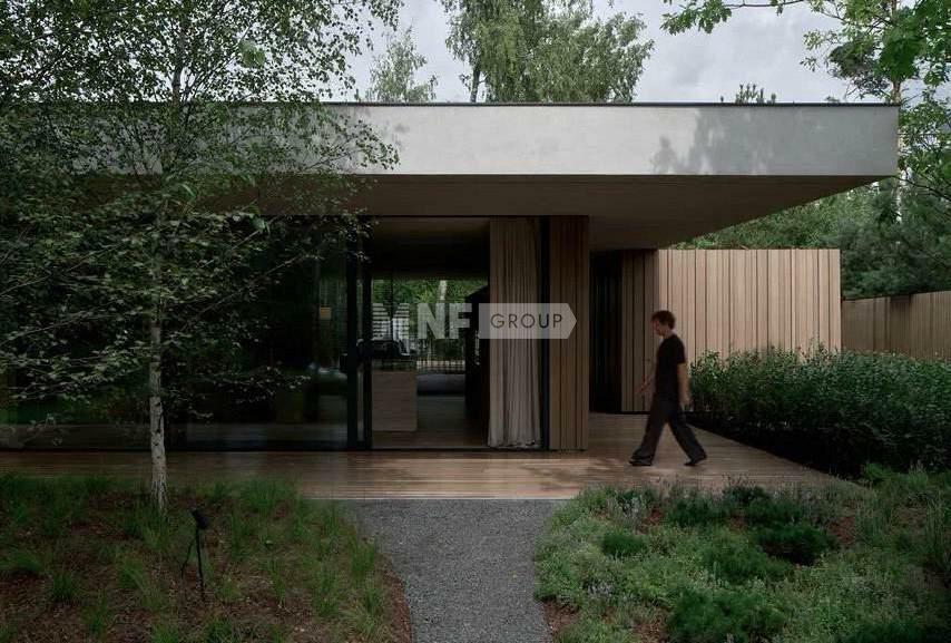 1-этажный коттедж 450 м² с отделкой