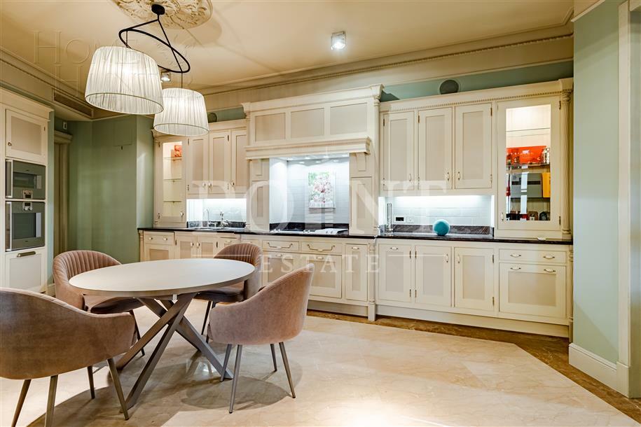 4-КОМН. КВАРТИРА С ОТДЕЛКОЙ 240 М² НА 13 ЭТАЖЕ