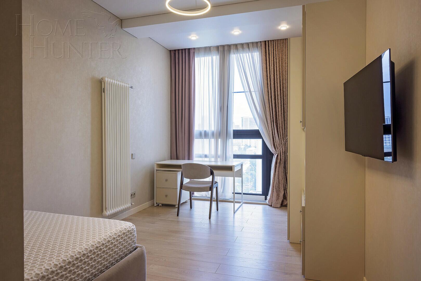 4-КОМН. КВАРТИРА С ОТДЕЛКОЙ 138 М² НА 18 ЭТАЖЕ