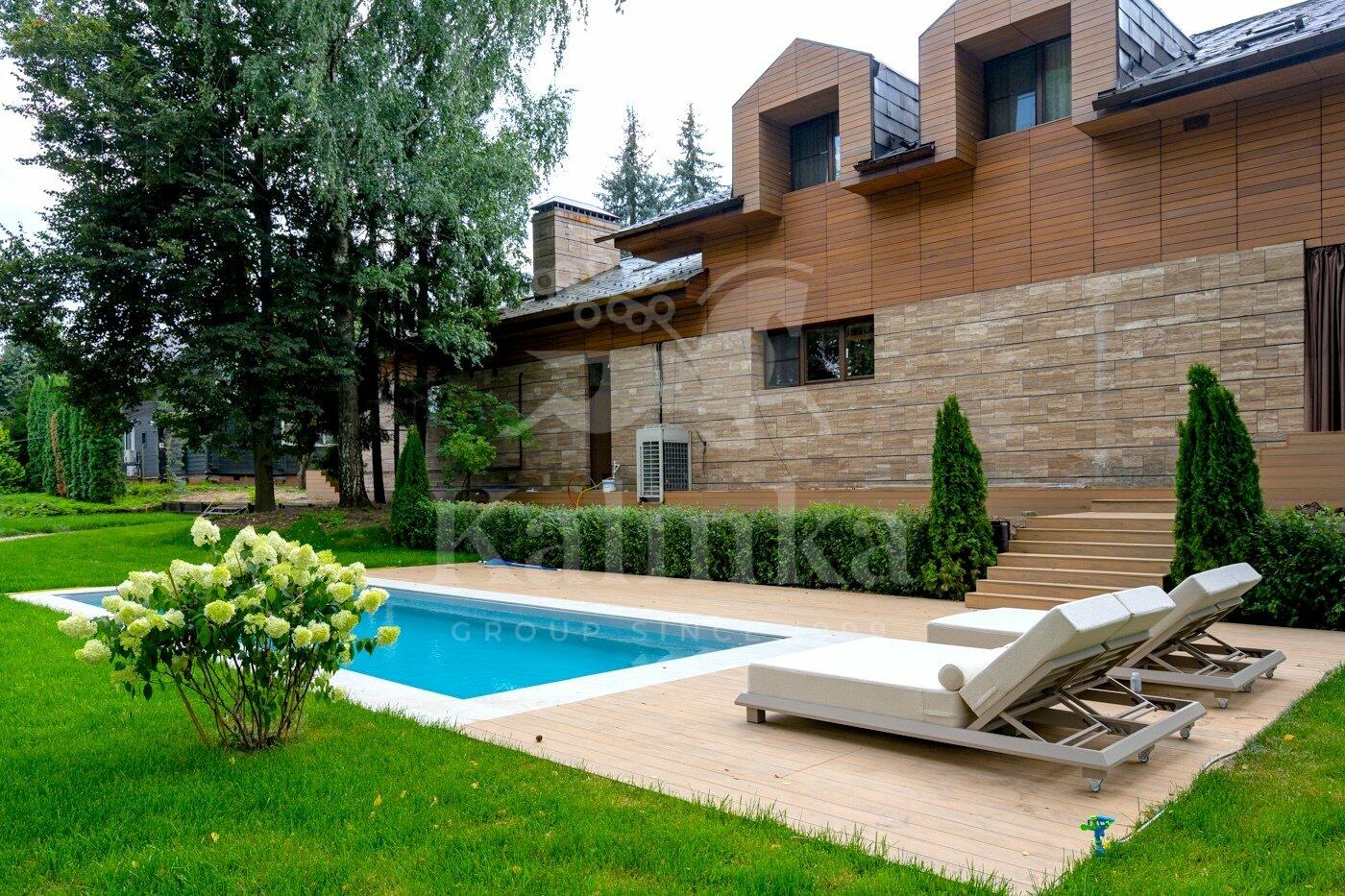 2-этажный коттедж 700 м² с отделкой