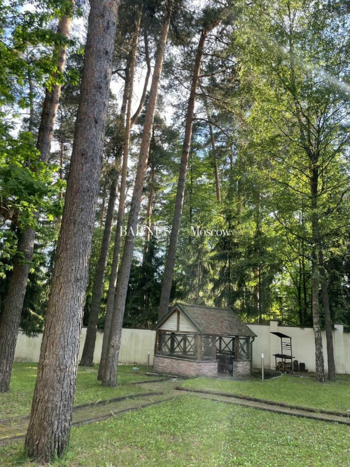 2-этажный коттедж 380 м² без отделки