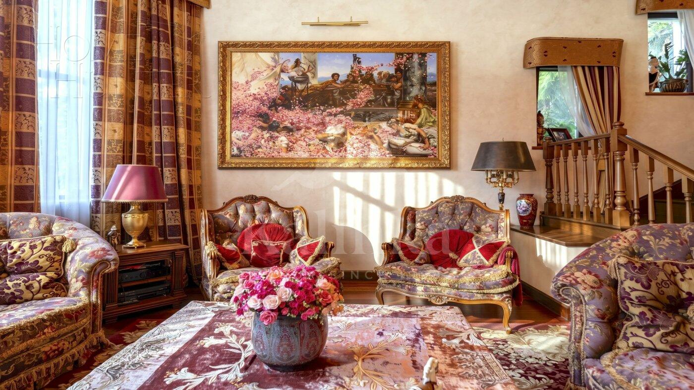 3-этажный коттедж 800 м² с отделкой