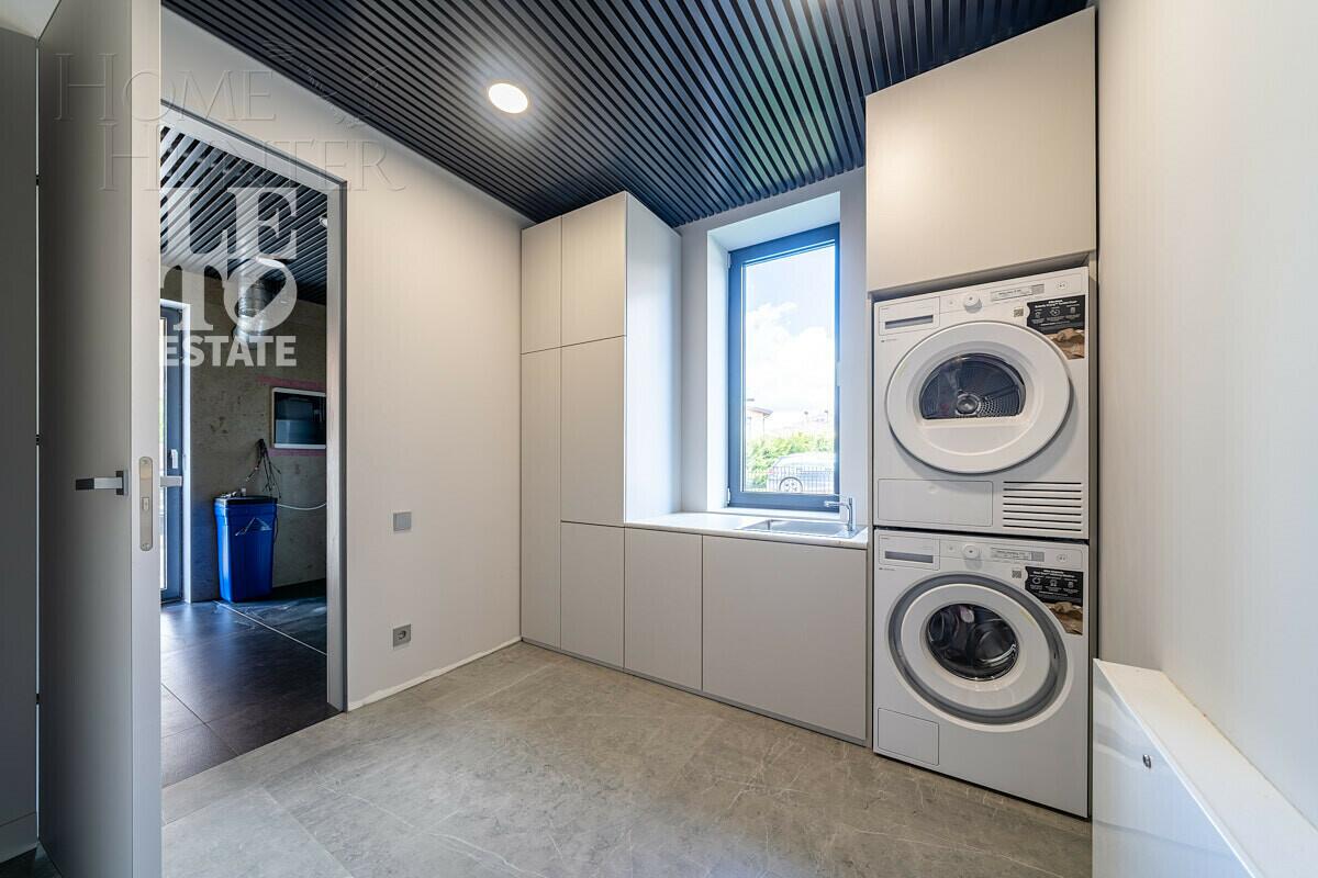 2-этажный коттедж 320 м² с отделкой
