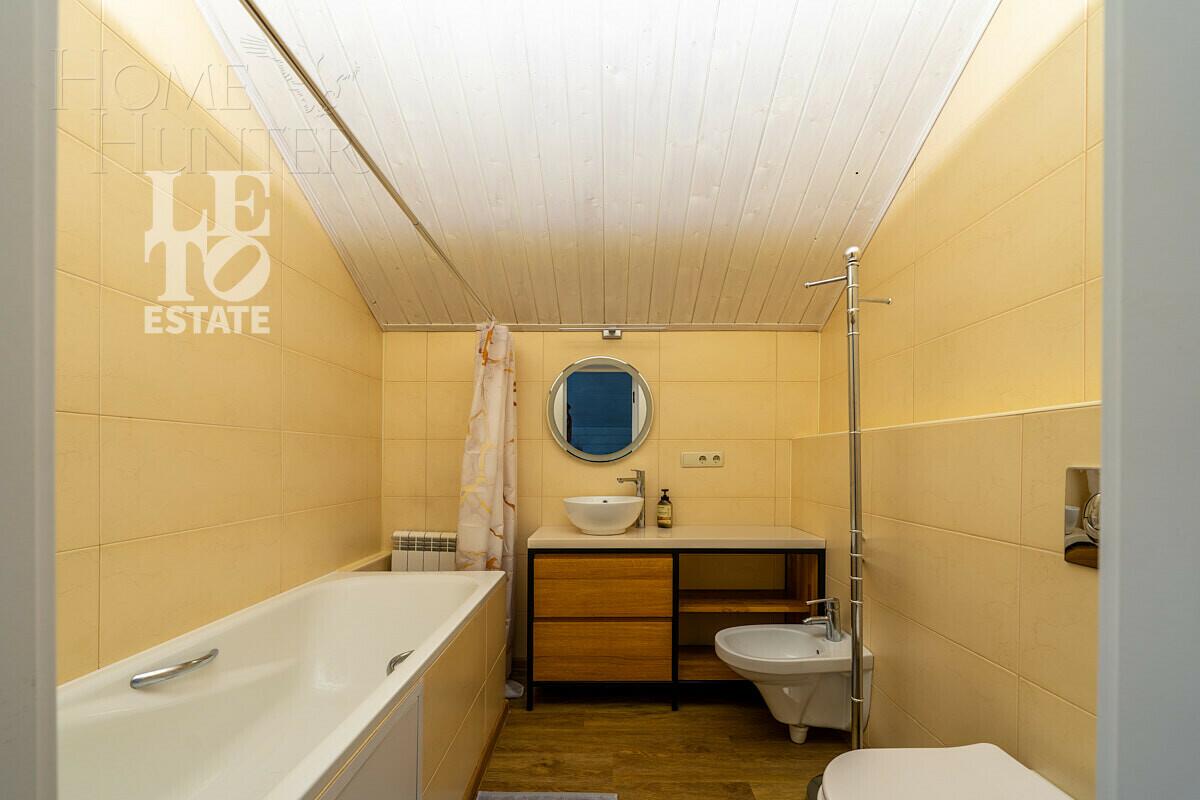 2-этажный коттедж 220 м² с отделкой
