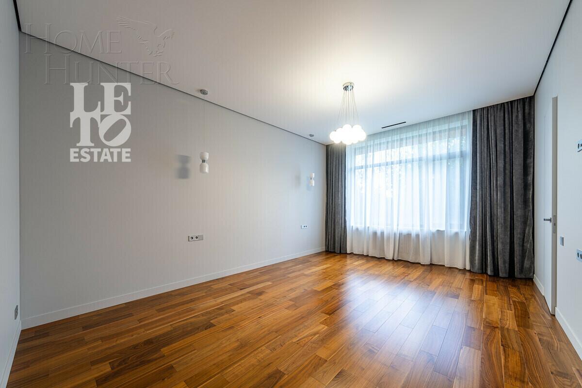 2-этажный коттедж 320 м² с отделкой
