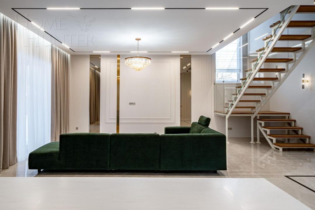 2-этажный коттедж 300 м² с отделкой