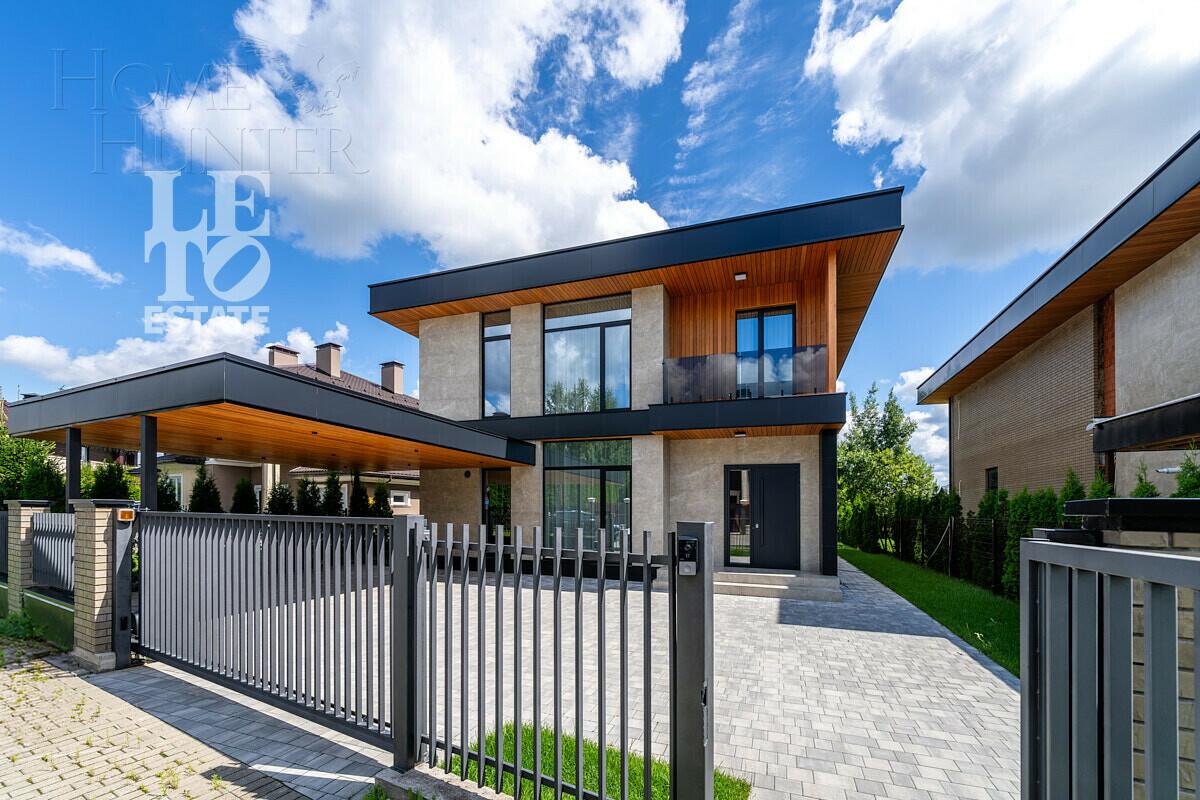 2-этажный коттедж 320 м² с отделкой
