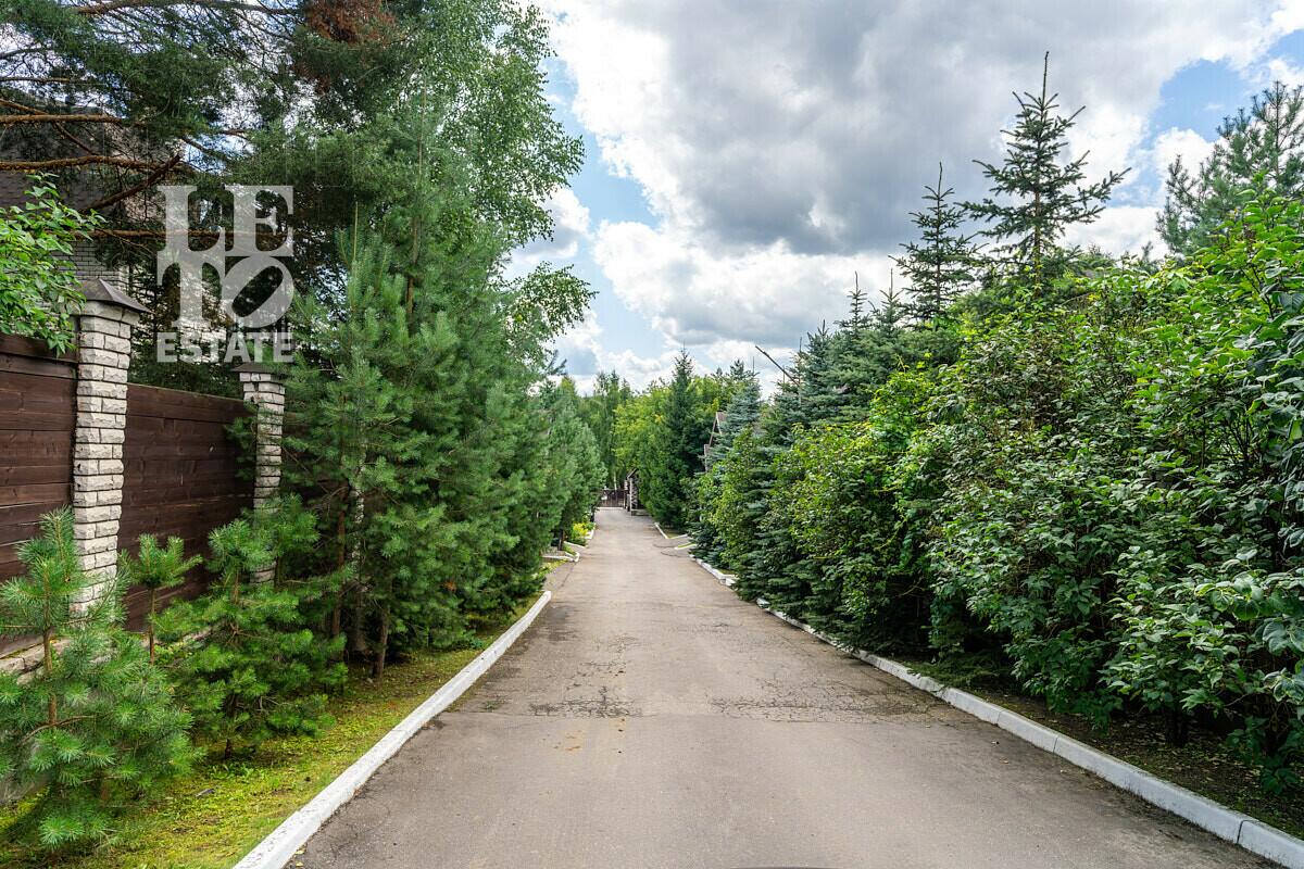 2-этажный коттедж 220 м² с отделкой