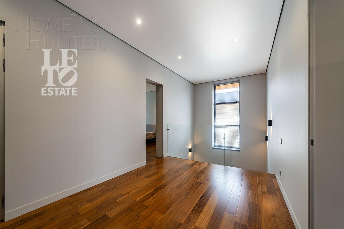 2-этажный коттедж 320 м² с отделкой
