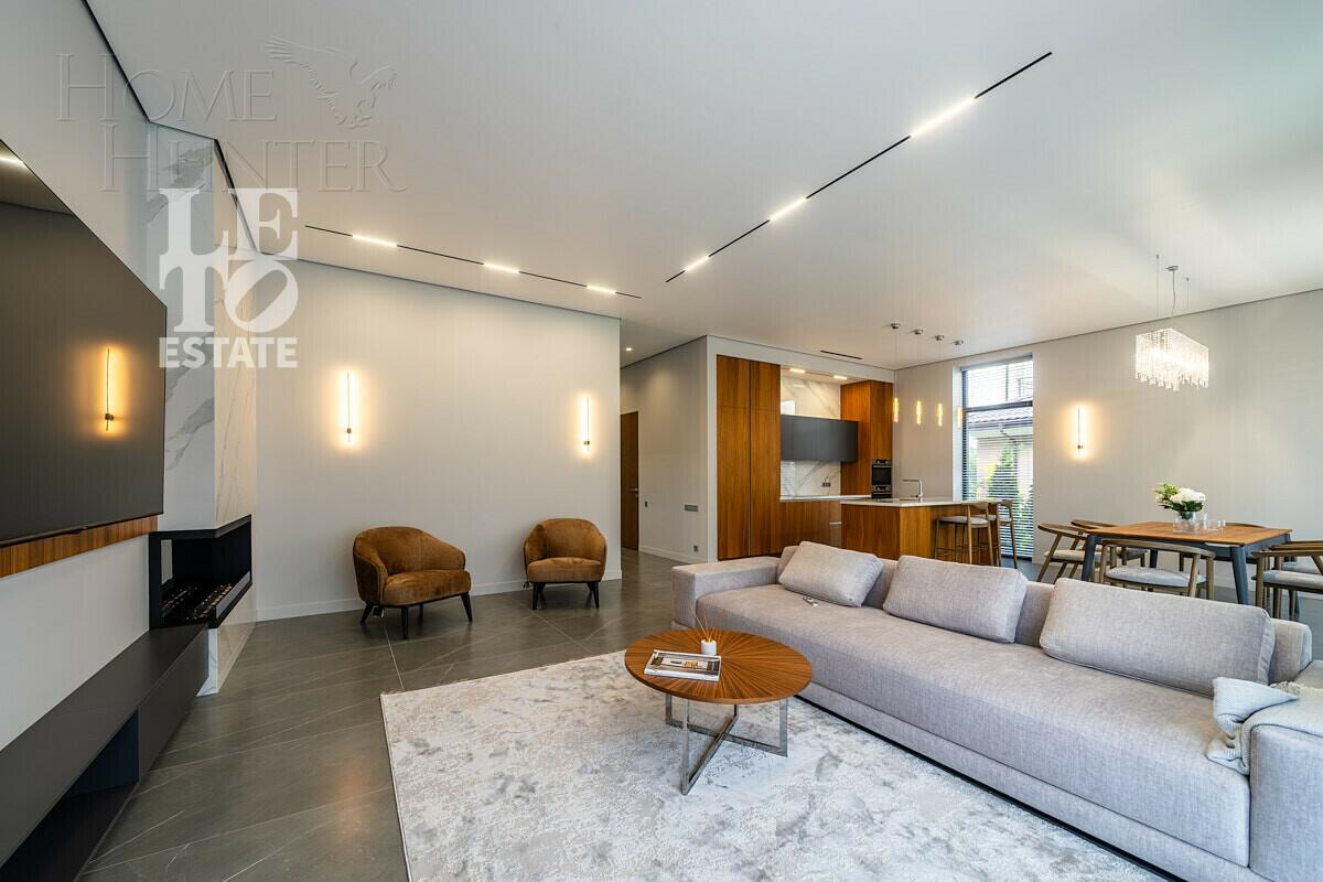 2-этажный коттедж 320 м² с отделкой