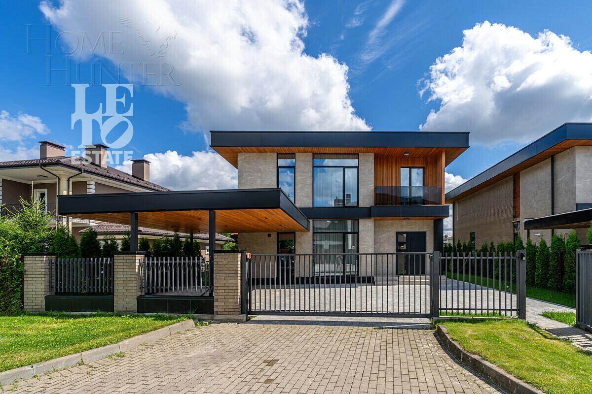 2-этажный коттедж 320 м² с отделкой