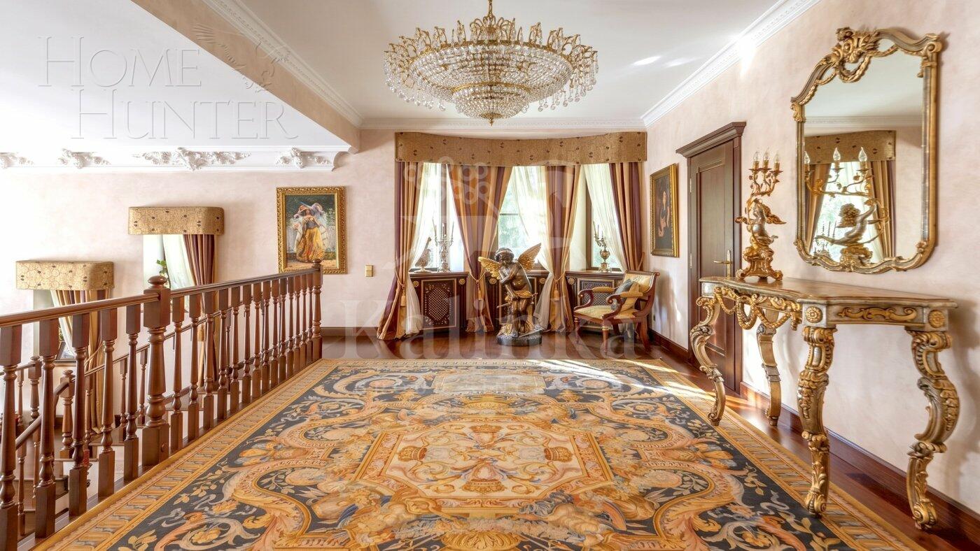 3-этажный коттедж 800 м² с отделкой