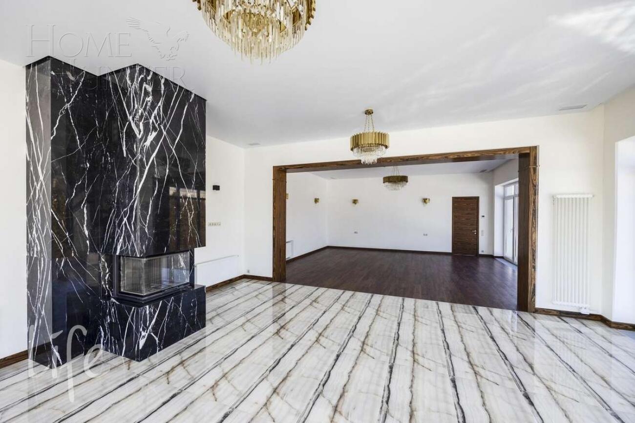 2-этажный коттедж 1 500 м² с отделкой