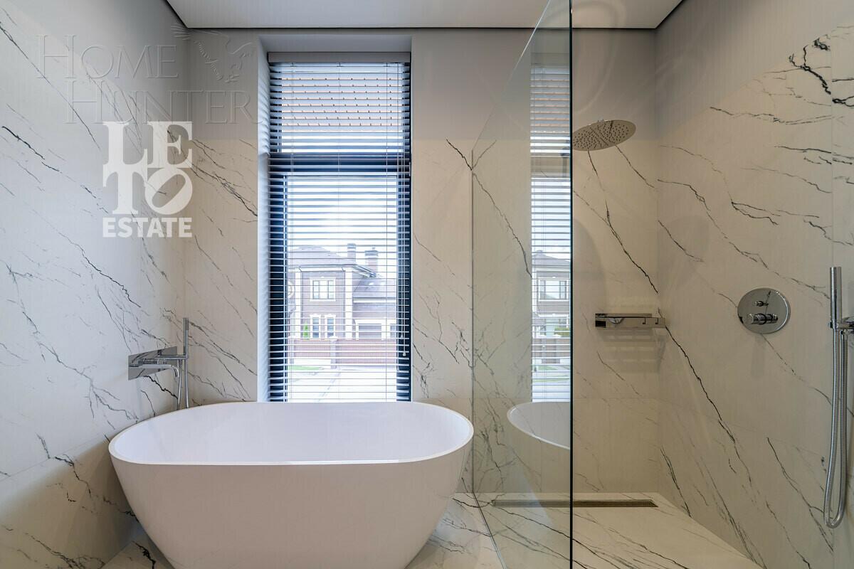 2-этажный коттедж 320 м² с отделкой