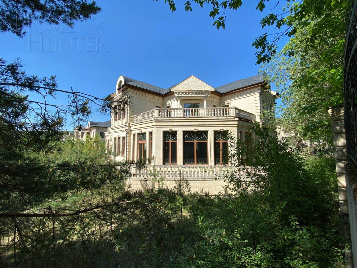 2-этажный коттедж 1 480 м² без отделки