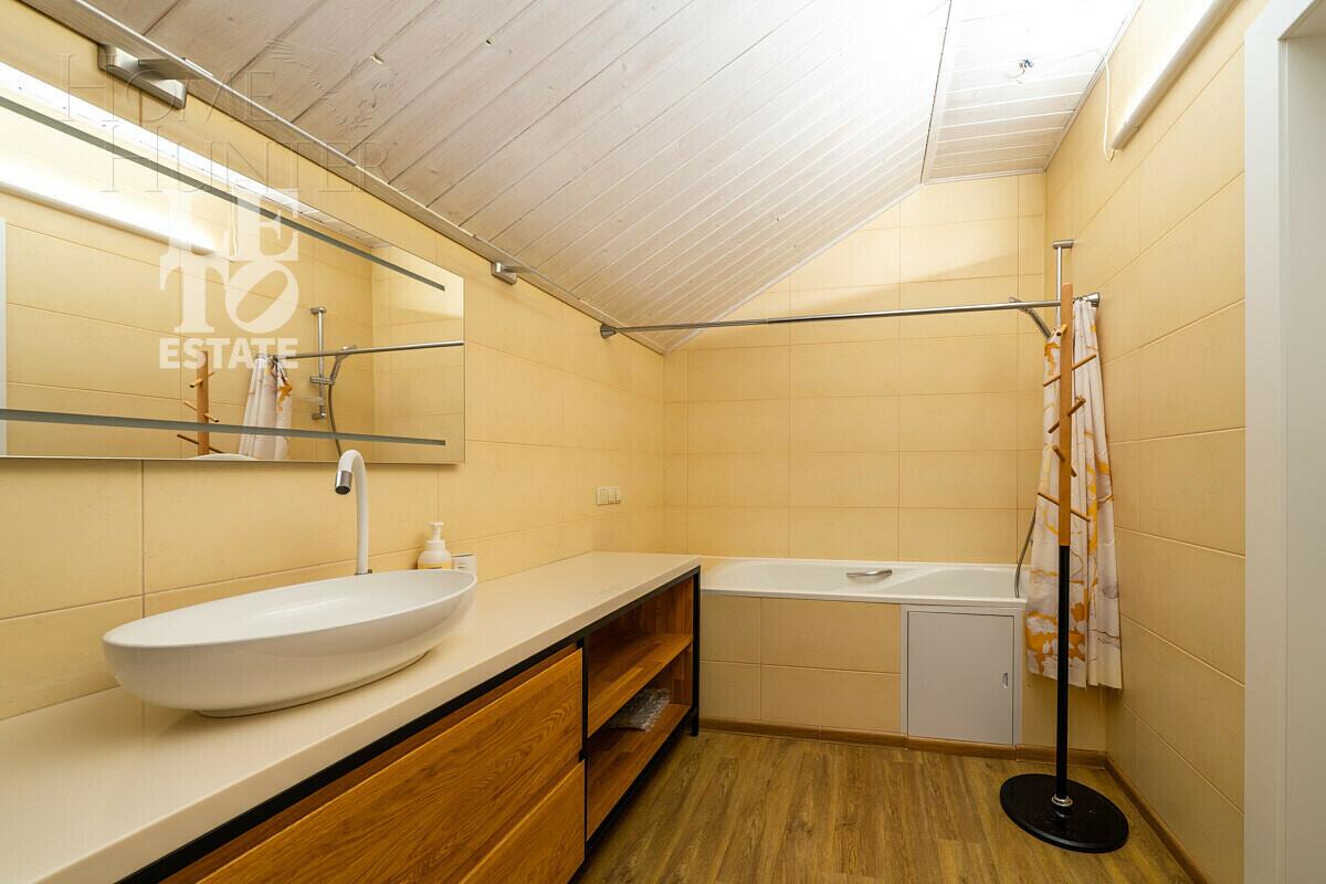 2-этажный коттедж 220 м² с отделкой