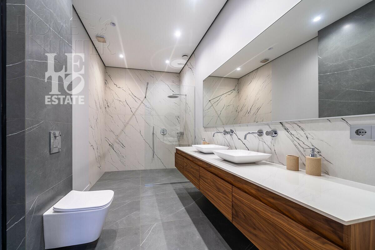 2-этажный коттедж 320 м² с отделкой