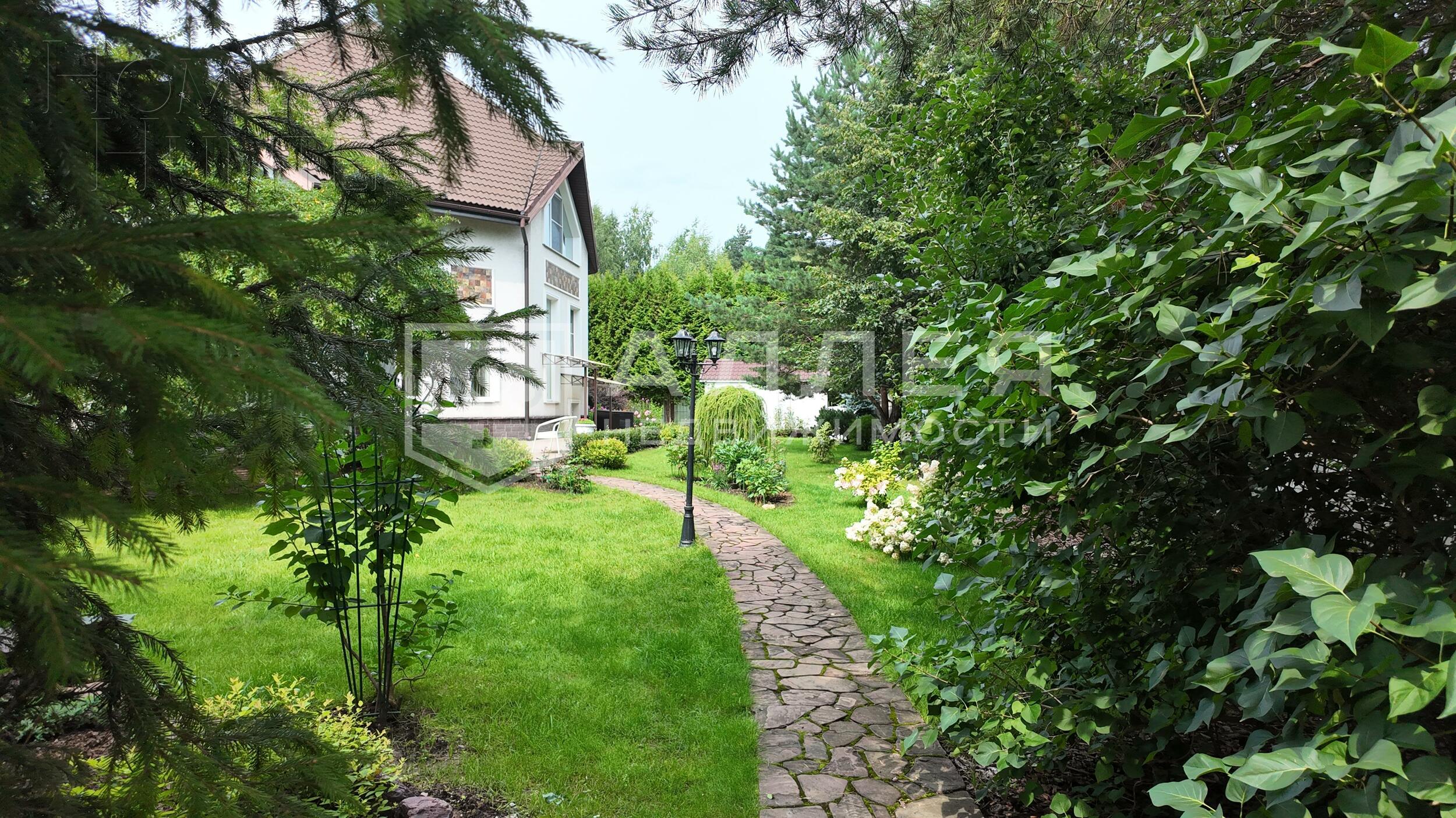 2-этажный коттедж 330 м² с отделкой