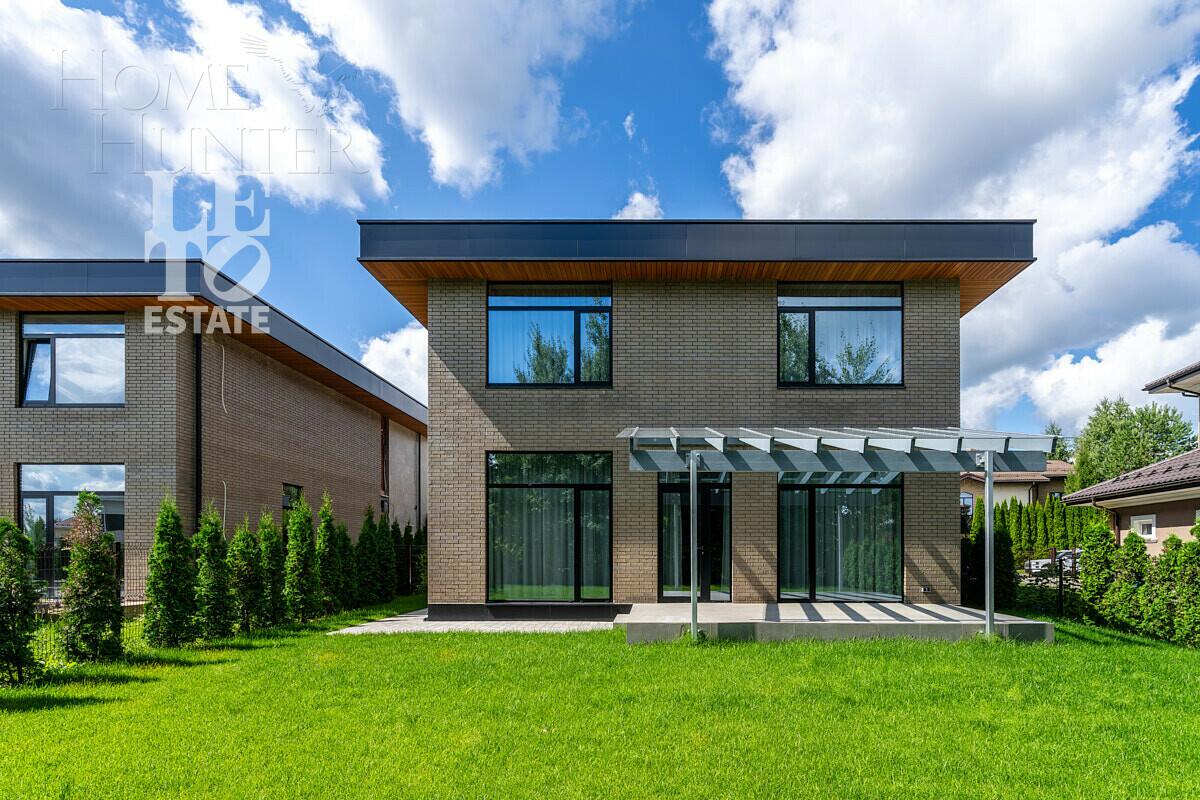 2-этажный коттедж 320 м² с отделкой