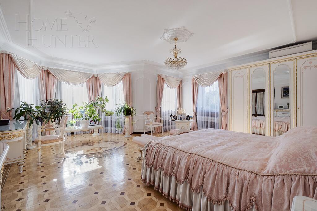 2-этажный коттедж 880 м² с отделкой