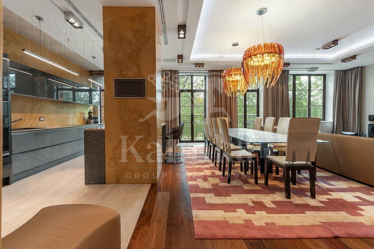 4-КОМН. КВАРТИРА С ОТДЕЛКОЙ 185.1 М² НА 2 ЭТАЖЕ