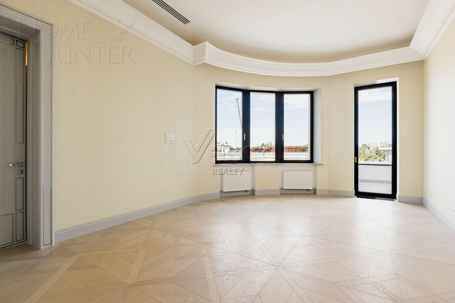 2-этажный коттедж 4 400 м² с отделкой