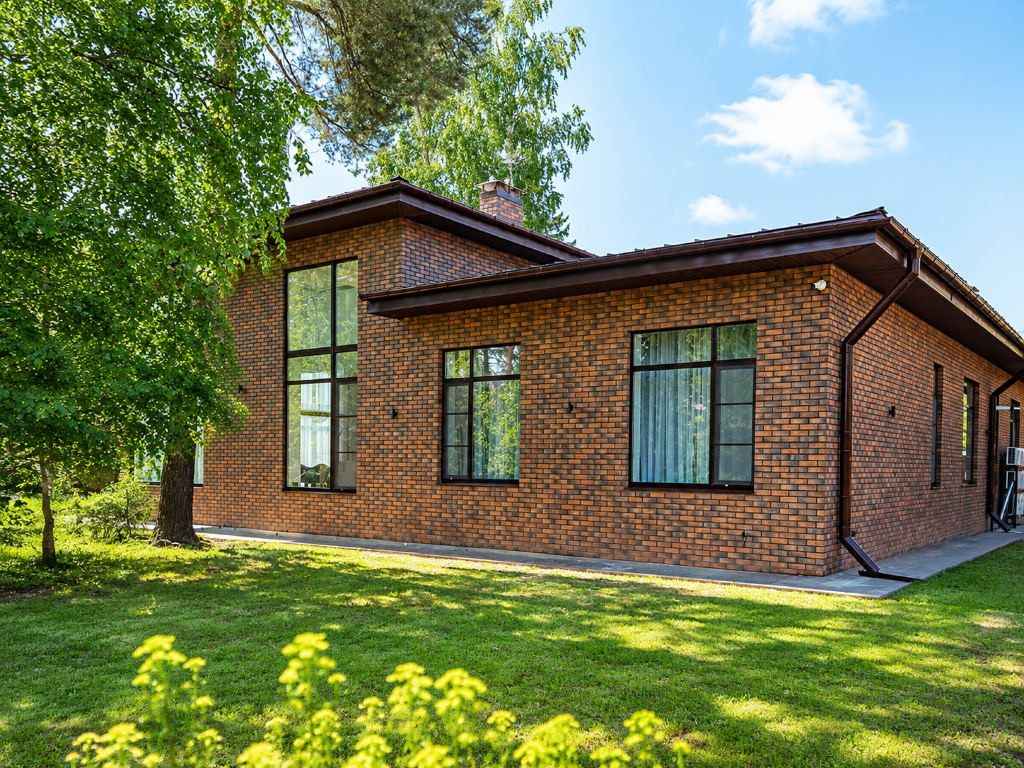 1-этажный коттедж 380 м² с отделкой