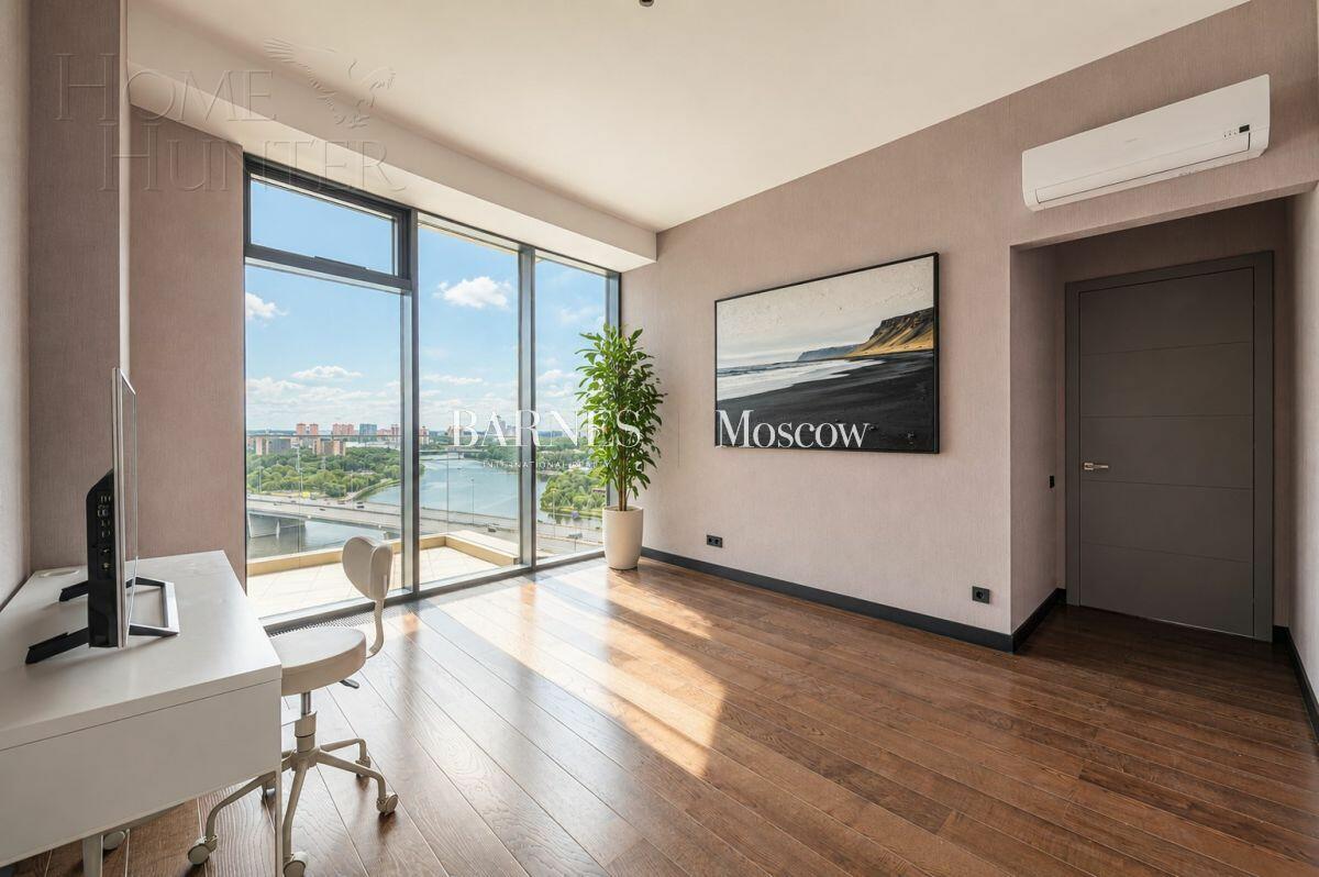 4-КОМН. КВАРТИРА С ОТДЕЛКОЙ 150.6 М² НА 19 ЭТАЖЕ