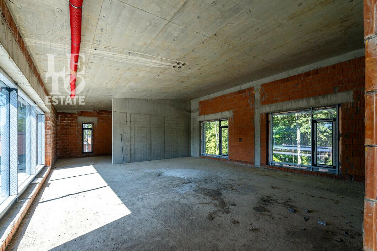 2-этажный коттедж 590 м² без отделки