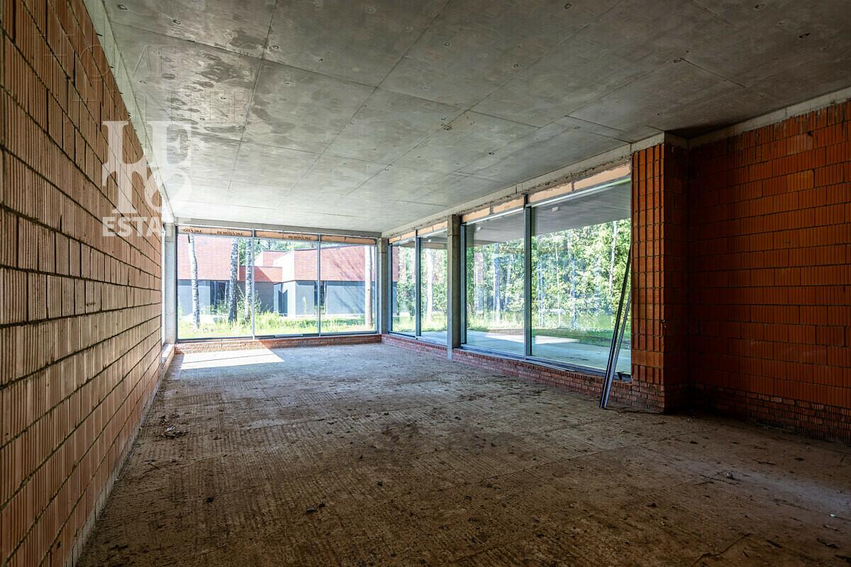 2-этажный коттедж 590 м² без отделки