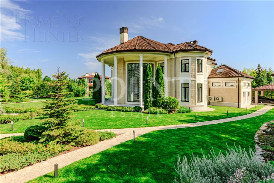 2-этажный коттедж 715 м² с отделкой