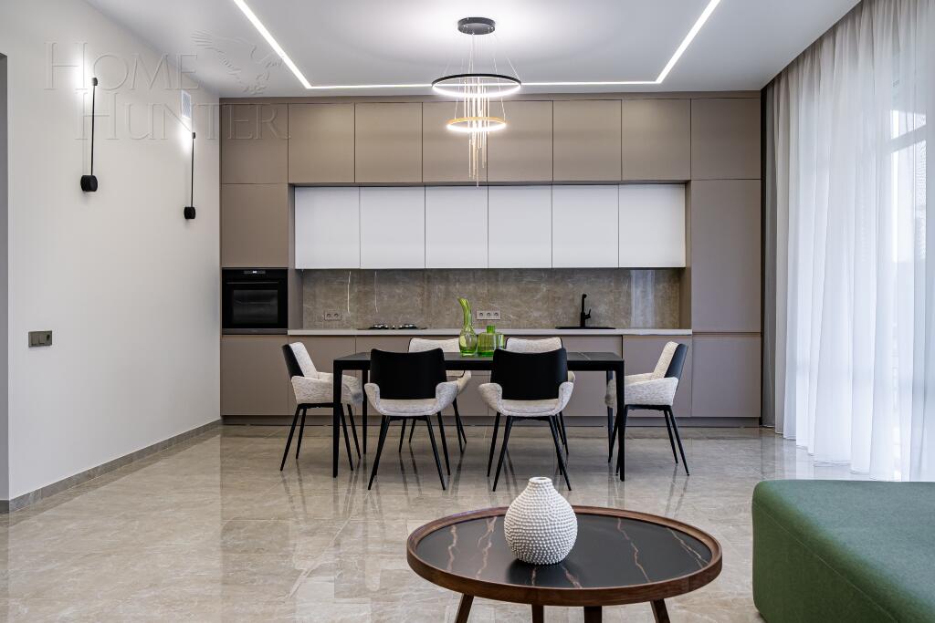 2-этажный коттедж 240 м² с отделкой