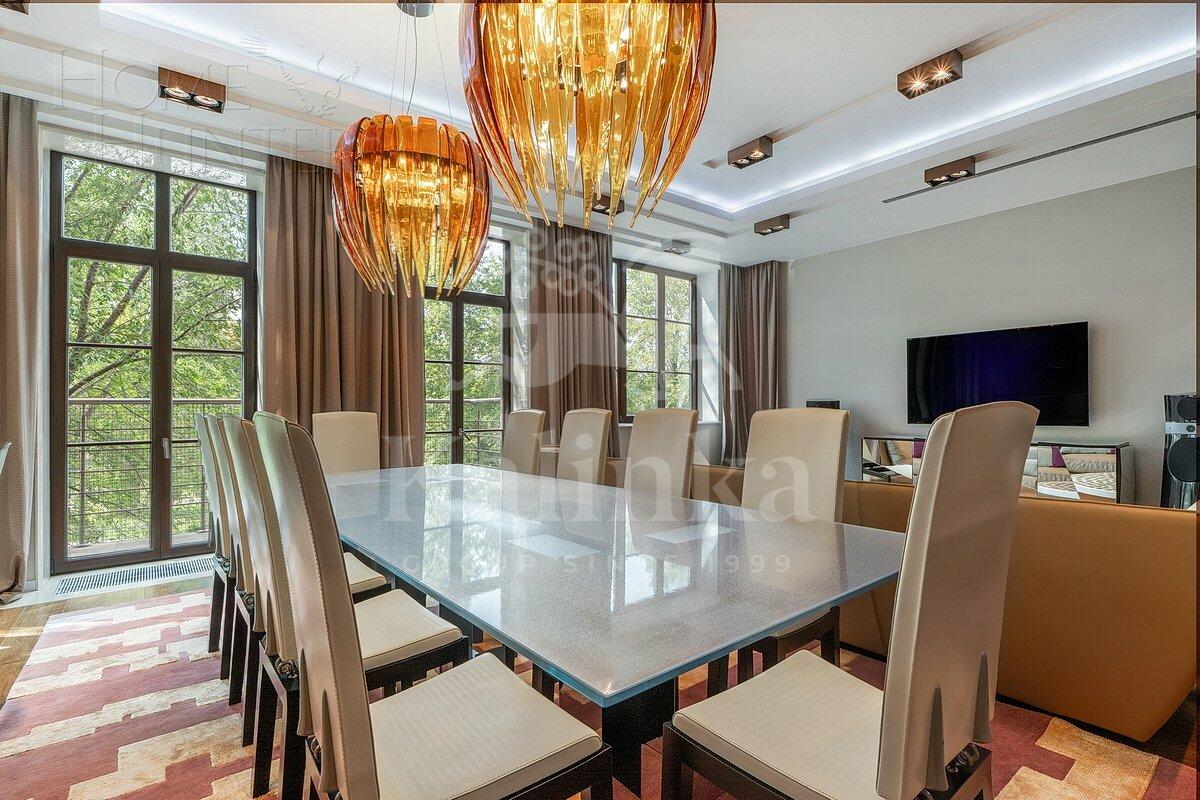 4-КОМН. КВАРТИРА С ОТДЕЛКОЙ 185.1 М² НА 2 ЭТАЖЕ