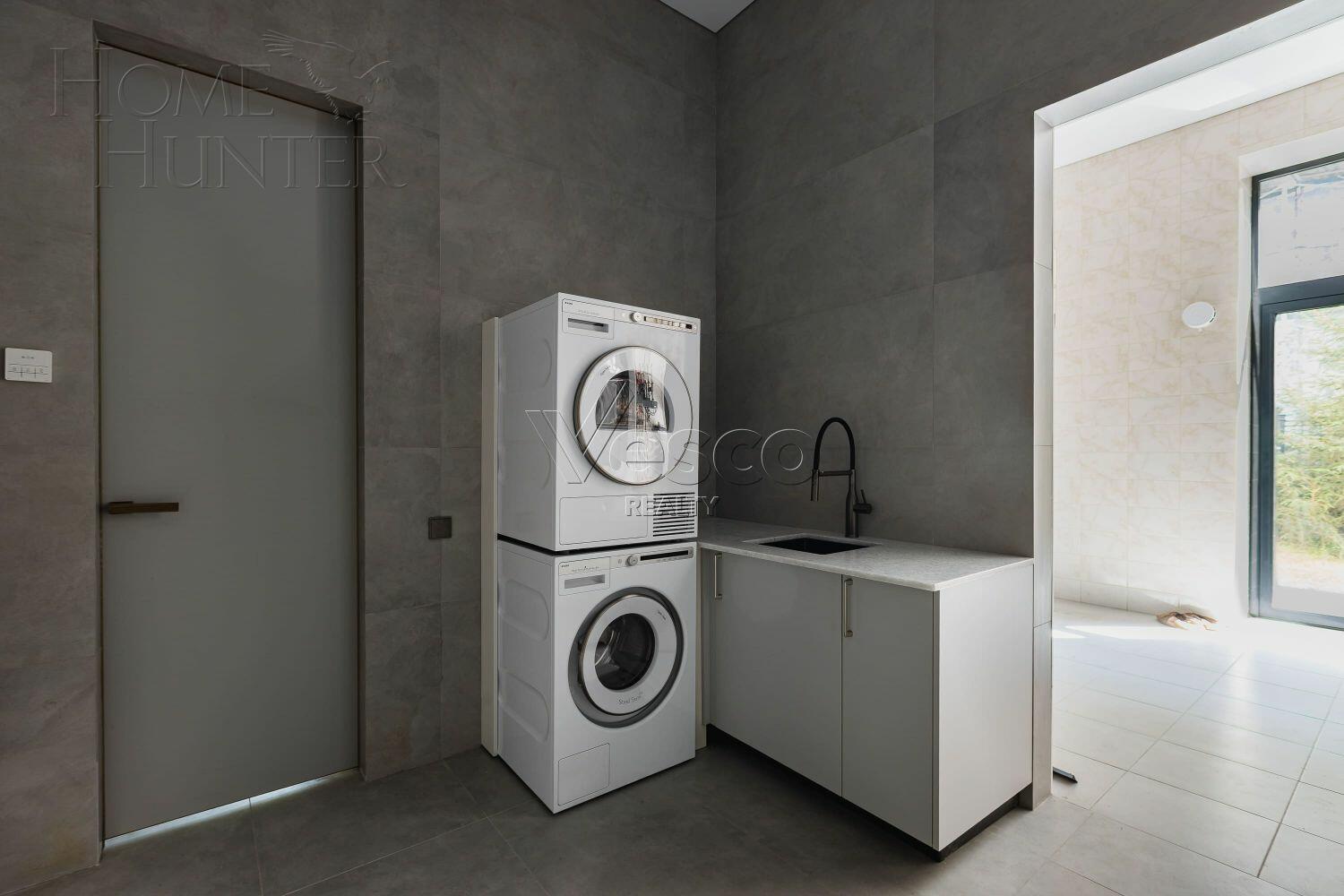 2-этажный коттедж 1 050 м² с отделкой