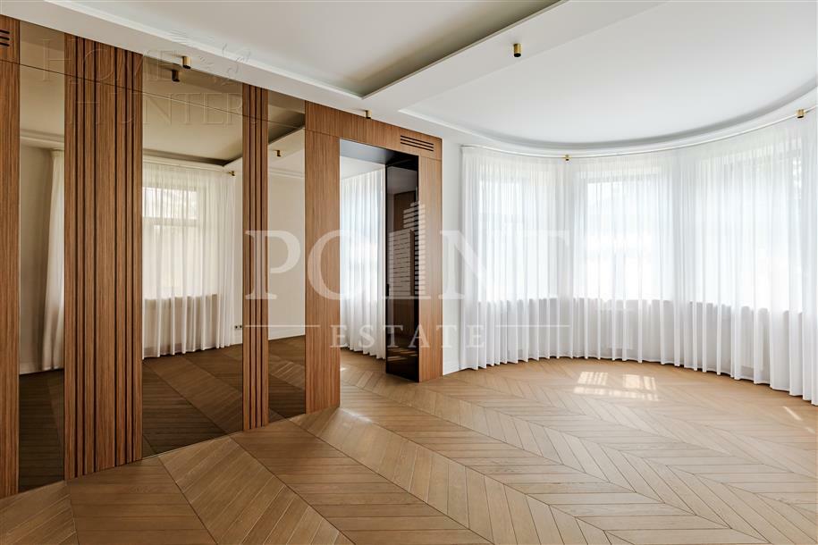 2-этажный коттедж 715 м² с отделкой