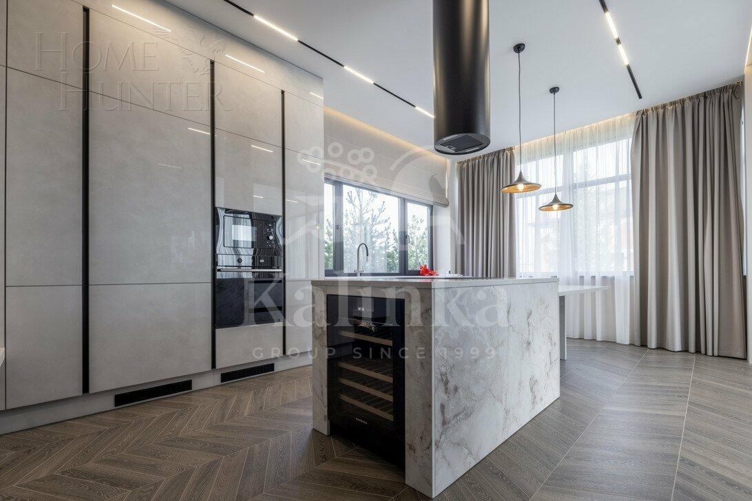 2-этажный коттедж 371 м² с отделкой
