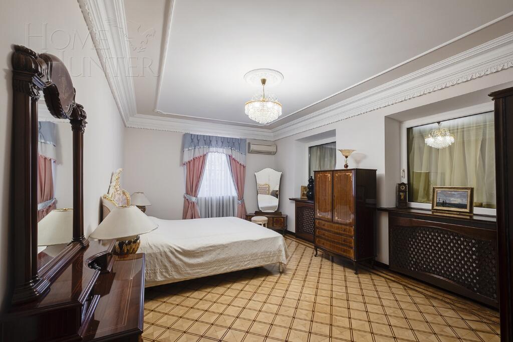 2-этажный коттедж 880 м² с отделкой