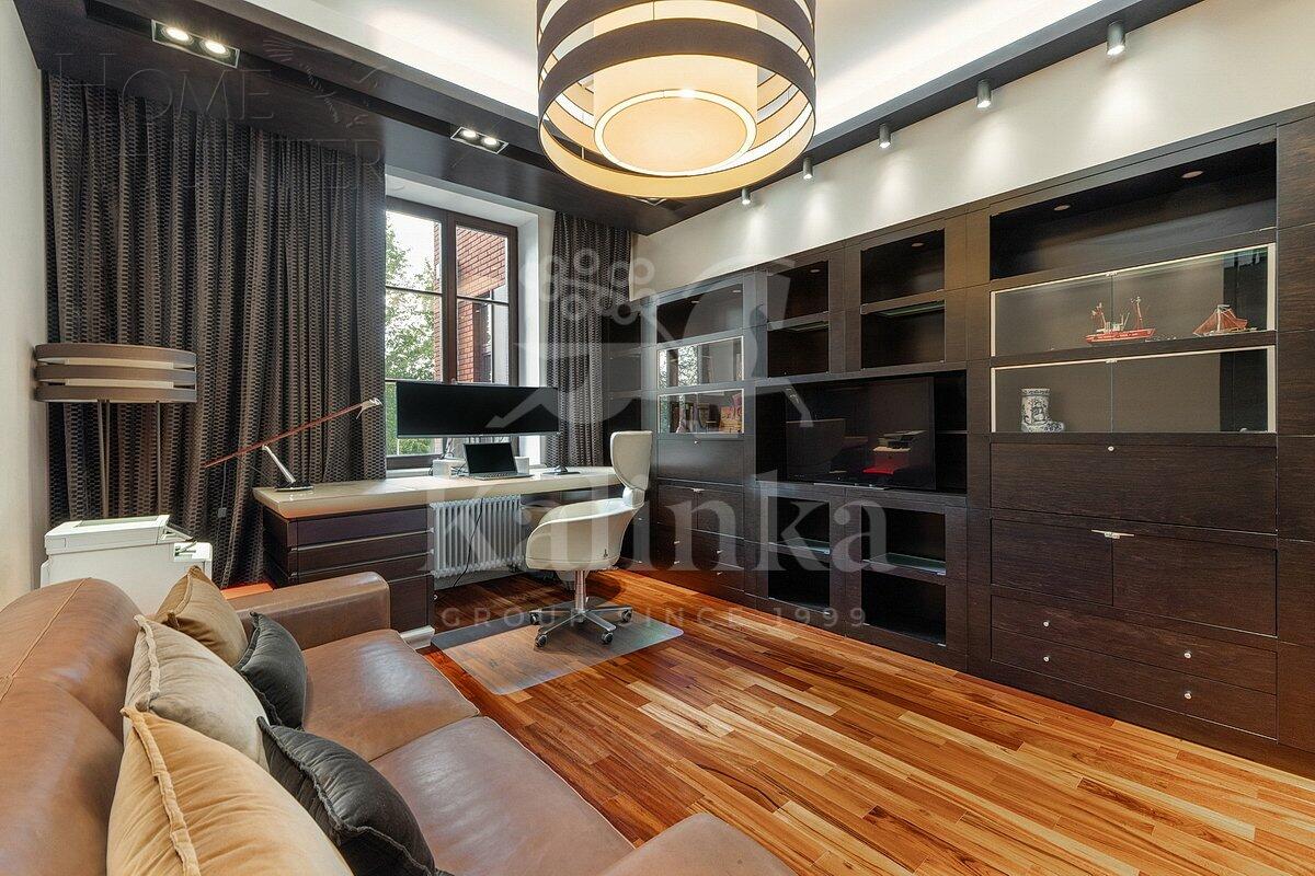 4-КОМН. КВАРТИРА С ОТДЕЛКОЙ 185.1 М² НА 2 ЭТАЖЕ