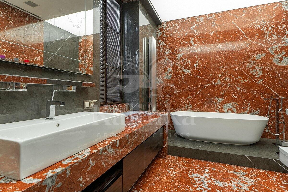 4-КОМН. КВАРТИРА С ОТДЕЛКОЙ 185.1 М² НА 2 ЭТАЖЕ