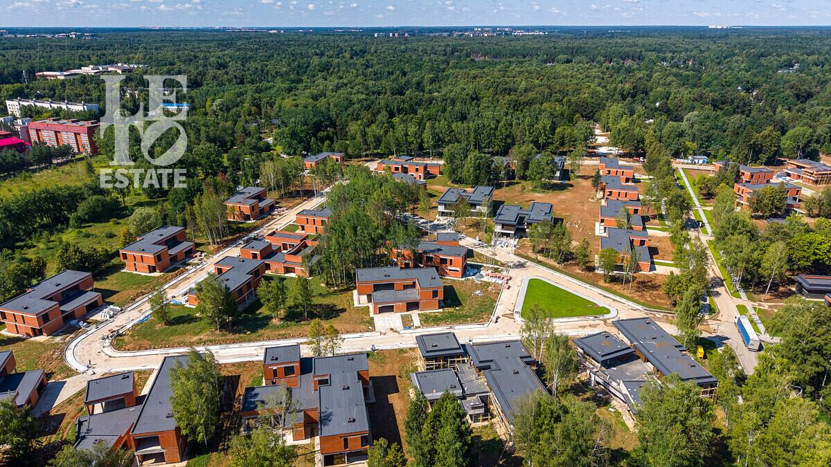 2-этажный коттедж 590 м² без отделки