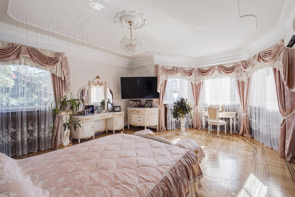2-этажный коттедж 880 м² с отделкой
