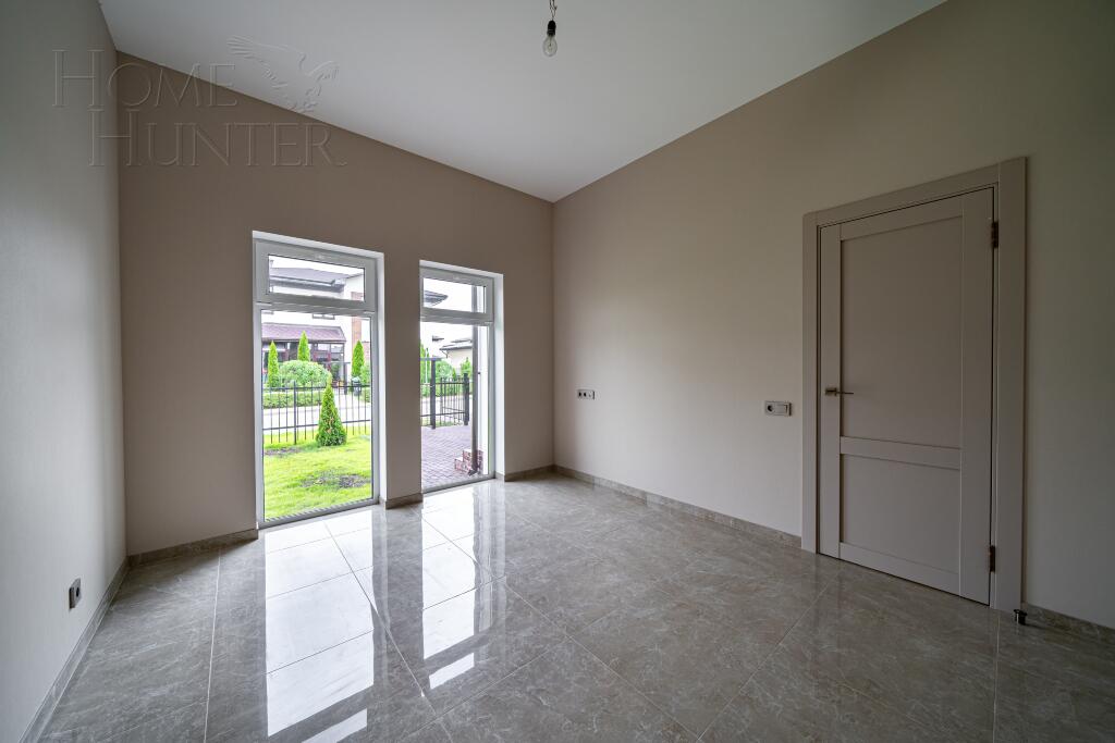 2-этажный коттедж 240 м² с отделкой