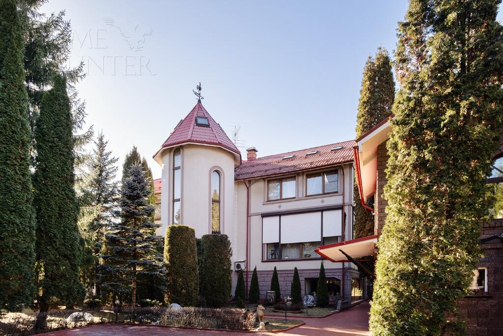 2-этажный коттедж 880 м² с отделкой
